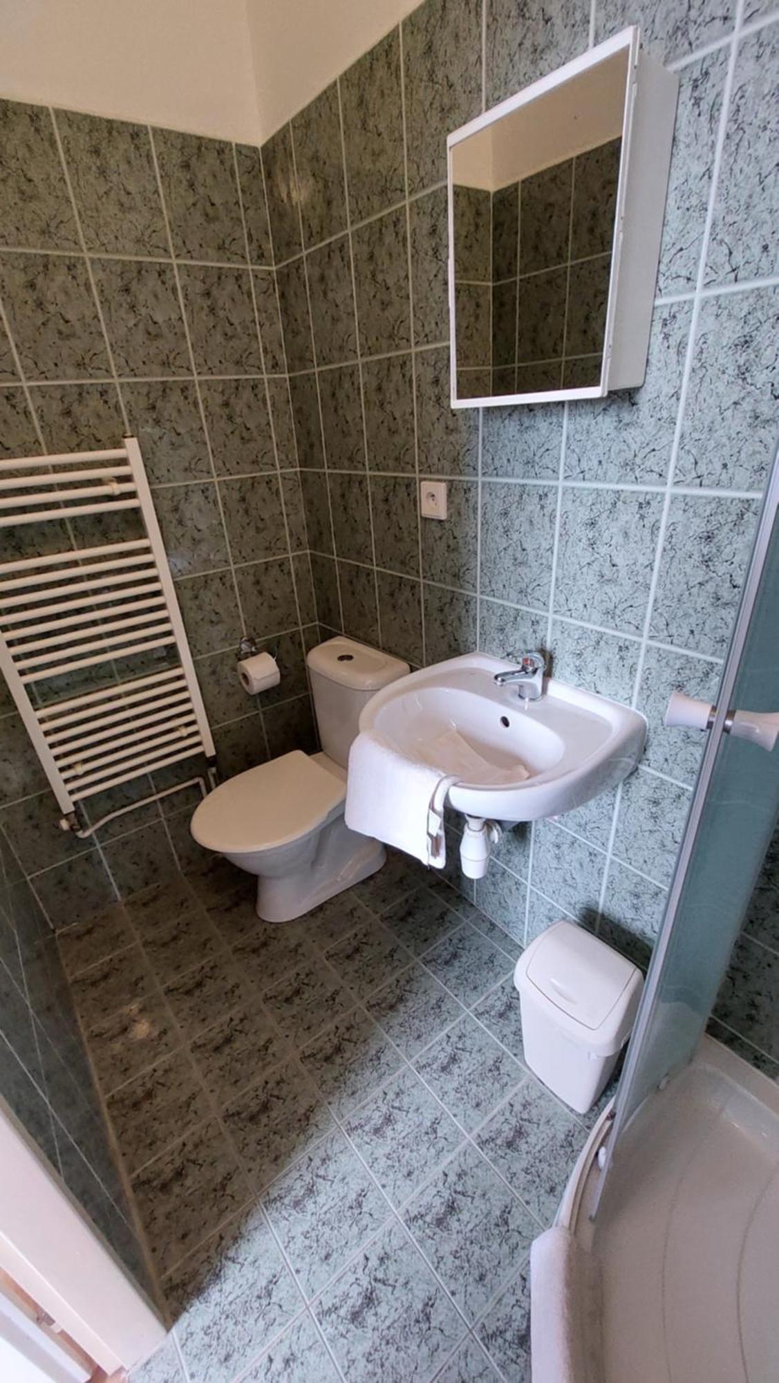 Hotylek.Eu Hotel Хлум у Требоне Екстериор снимка